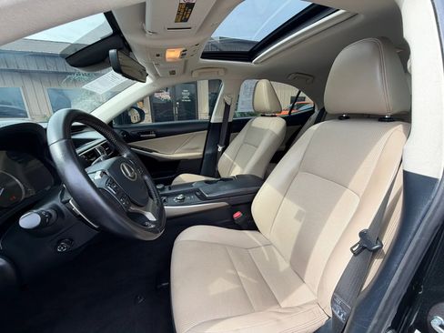 Used 2019 Lexus IS 300 w/ Premium Package RWD image 17