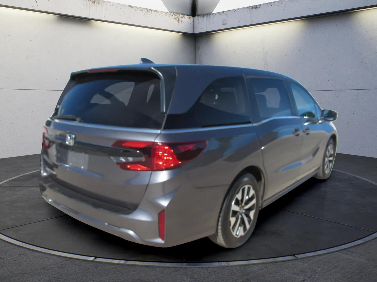 Used 2025 Honda Odyssey EX-L image 3