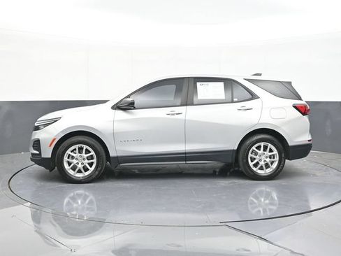 Used 2022 Chevrolet Equinox LS FWD image 8