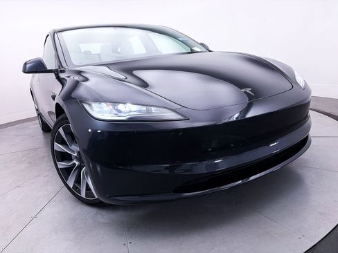 Used 2024 Tesla Model 3 Standard Range RWD image 7
