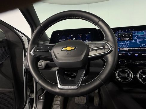 Used 2024 Chevrolet Blazer EV LT AWD/4WD image 16
