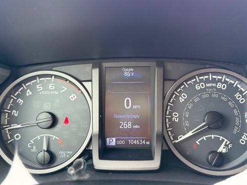 Used 2019 Toyota Tacoma TRD Off-Road AWD/4WD image 32
