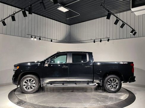 Used 2024 Chevrolet Silverado 1500 RST w/ Convenience Package II image 18