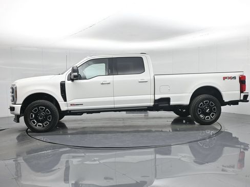 New 2026 Ford F350 Platinum w/ Tremor Off-Road Package AWD/4WD image 32