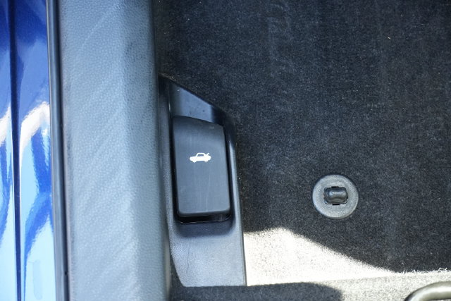 Used 2025 Toyota Corolla SE FWD image 24