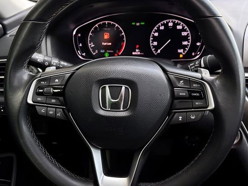 Used 2019 Honda Accord Touring image 16