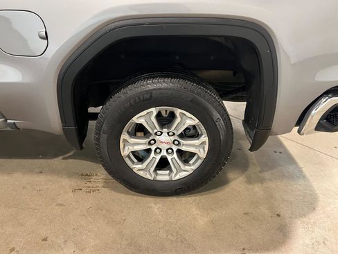 Used 2025 GMC Sierra 1500 SLT image 39