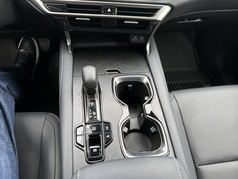 Used 2023 Lexus RX 350 Premium w/ Accessory Package AWD/4WD image 17