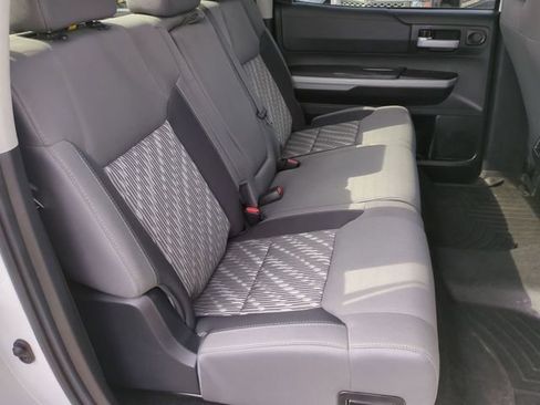 Used 2021 Toyota Tundra SR5 w/ SR5 Upgrade Package AWD/4WD image 30