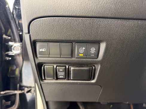 Used 2020 Nissan Armada SL w/ Premium Package RWD image 37