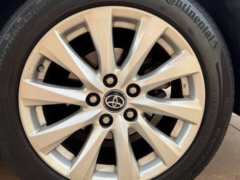 Used 2018 Toyota Camry LE FWD image 30