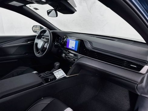 Used 2026 Toyota Camry SE image 30