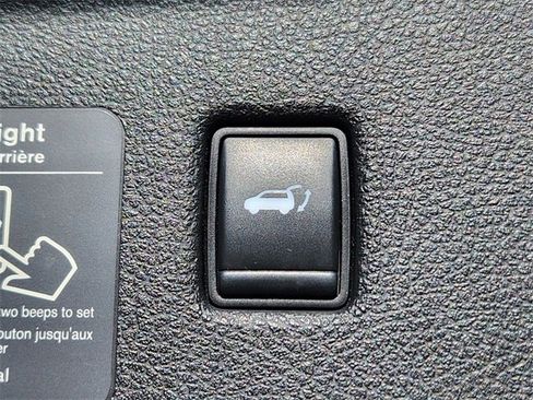 Used 2019 INFINITI QX50 Luxe w/ Navigation Package image 18