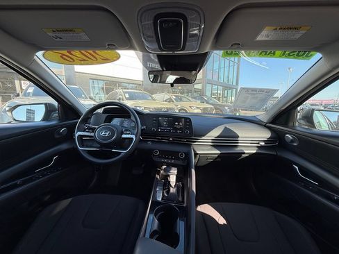 Used 2026 Hyundai Elantra Hybrid FWD image 19