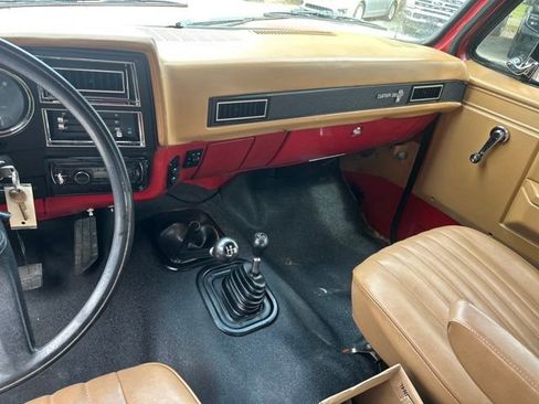 Used 1988 Chevrolet Silverado 3500 4x4 Crew Cab image 17