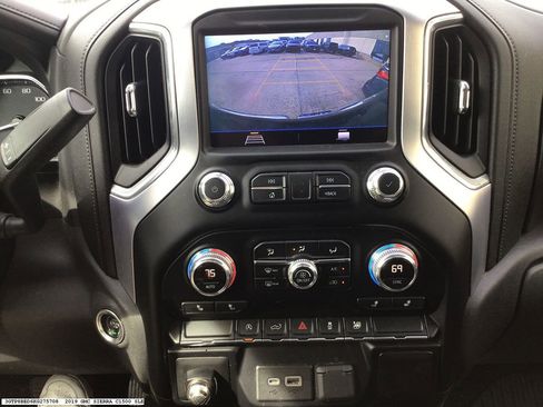 Used 2019 GMC Sierra 1500 SLE w/ SLE Value Package image 9
