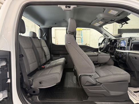 New 2026 Ford F250 XL w/ XL Chrome Package image 25