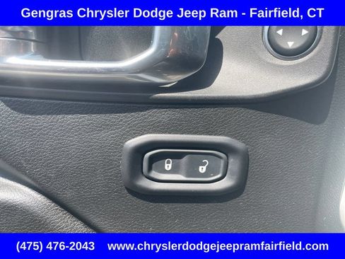 Used 2022 Jeep Wrangler Unlimited Sport AWD/4WD image 41