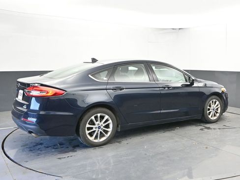 Used 2020 Ford Fusion SE FWD image 10