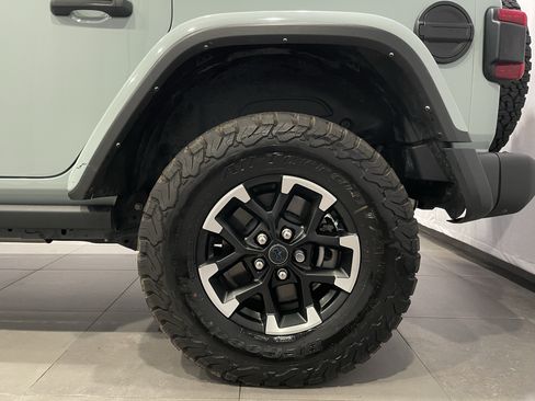 Used 2024 Jeep Wrangler Unlimited Rubicon 4xe AWD/4WD image 8