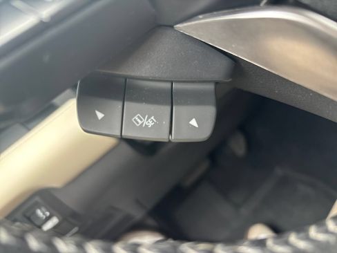 Used 2019 Subaru Ascent Limited w/ Popular Package #3 AWD/4WD image 29