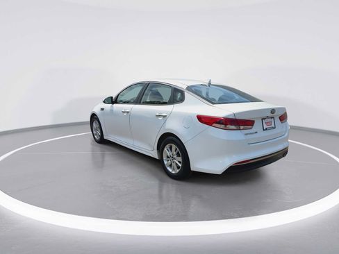 Used 2017 Kia Optima LX FWD image 6