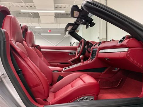 Certified 2022 Porsche 718 Boxster RWD image 31