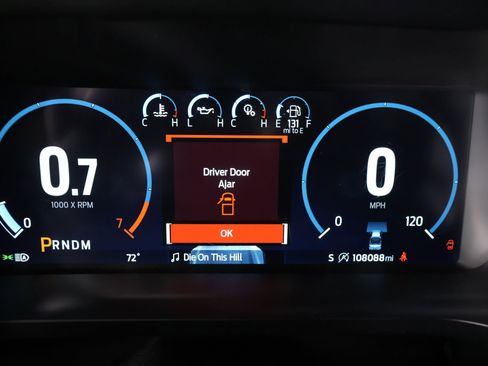 Used 2021 Ford F150 Lariat w/ Equipment Group 502A High AWD/4WD image 4