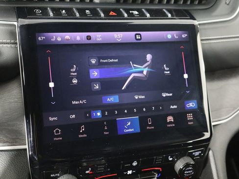 Used 2022 Jeep Grand Cherokee Limited image 33