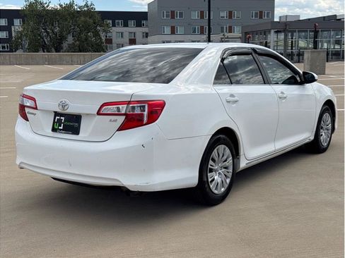 Used 2012 Toyota Camry LE FWD image 8