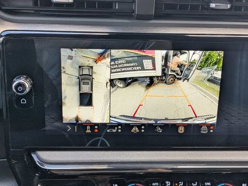 Used 2024 GMC Sierra 1500 AT4 image 31