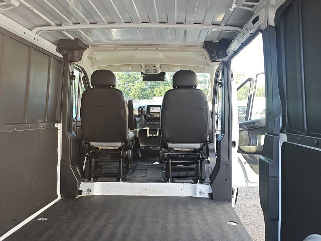 Used 2025 RAM ProMaster 2500 w/ Convenience Group FWD image 7