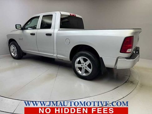 Used 2018 RAM 1500 Express w/ Express Value Package AWD/4WD image 3