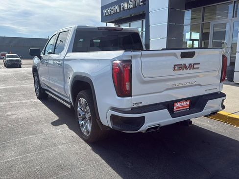Used 2025 GMC Sierra 1500 Denali w/ Denali Reserve Package AWD/4WD image 2