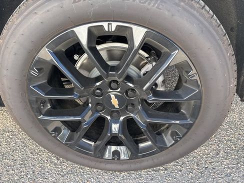 Used 2024 Chevrolet Tahoe High Country AWD/4WD image 7