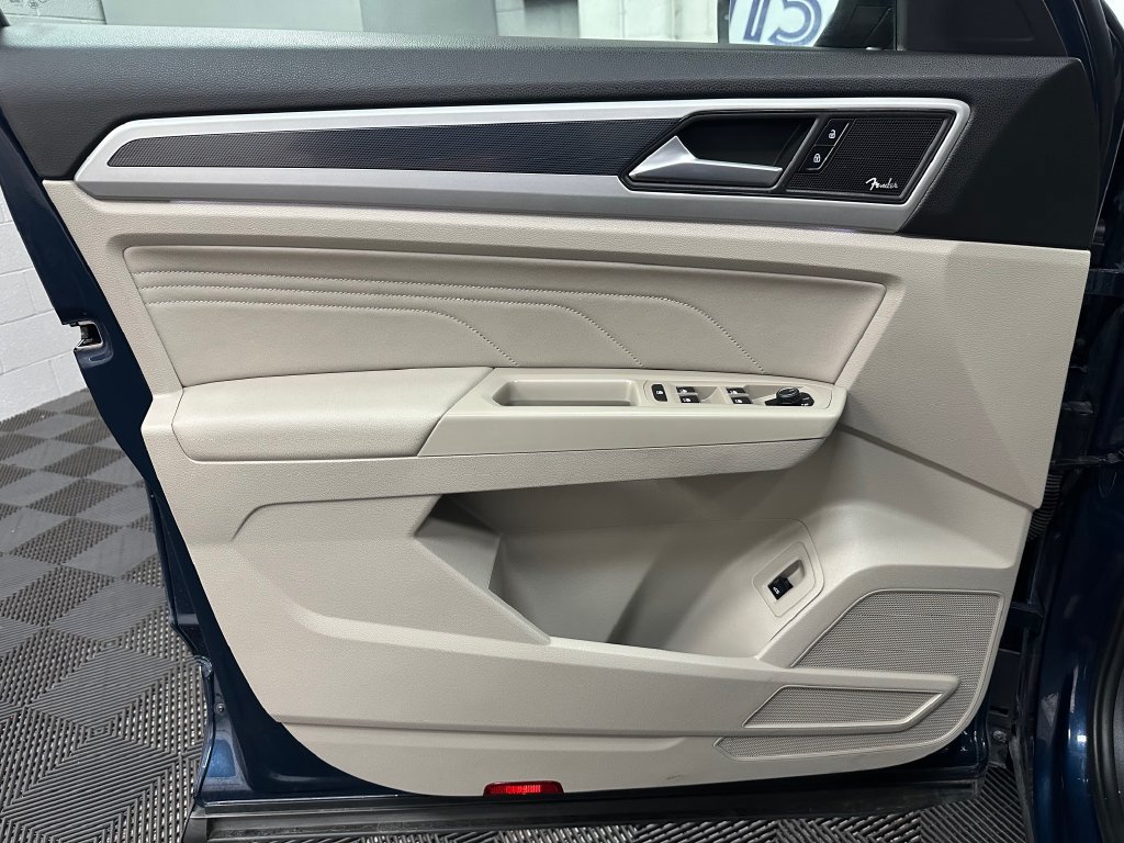 Used 2021 Volkswagen Atlas SEL Premium AWD/4WD image 16