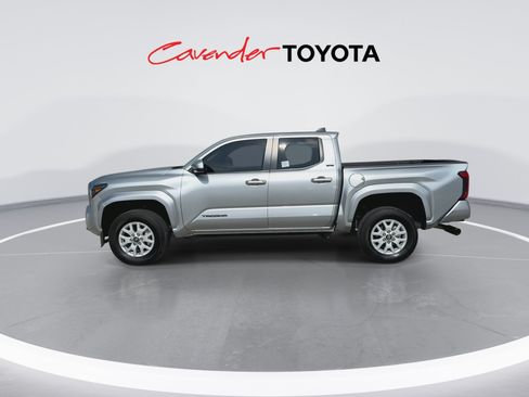 Certified 2025 Toyota Tacoma SR5 RWD image 5