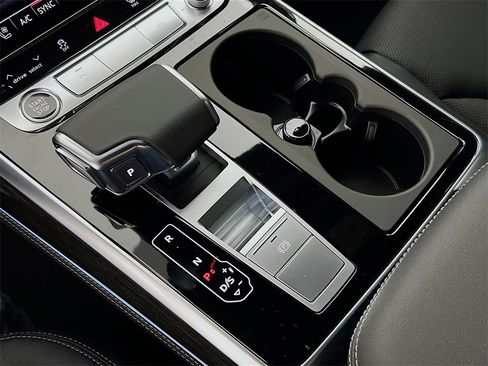 New 2026 Audi Q8 Premium Plus image 16
