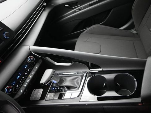 New 2026 Hyundai Elantra SEL Sport Premium FWD image 18