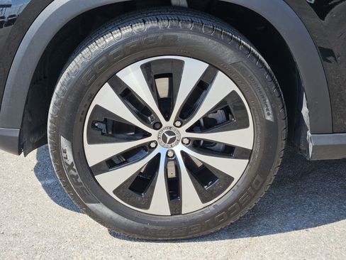 Used 2025 Mercedes-Benz GLE 350 4MATIC image 10