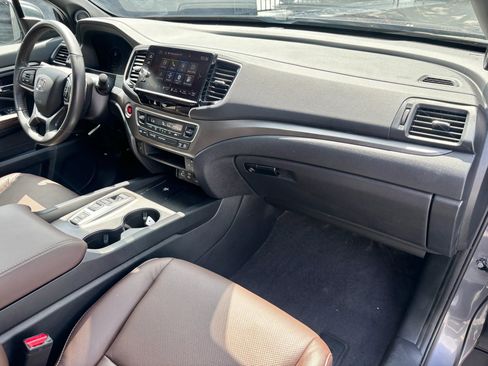 Used 2025 Honda Ridgeline RTL image 8