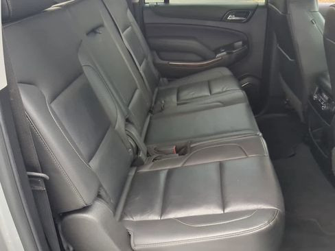 Used 2019 Chevrolet Suburban LT image 20