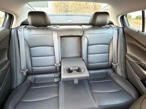 Used 2017 Chevrolet Cruze LT w/ Leather Package image 10