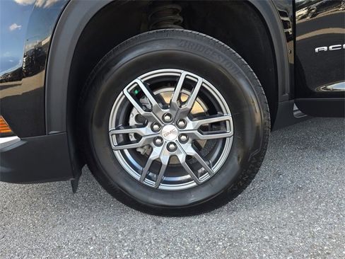 Certified 2025 GMC Acadia Elevation image 30