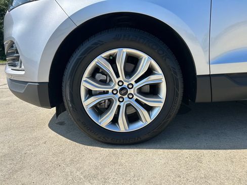 Used 2024 Ford Edge Titanium AWD/4WD image 19