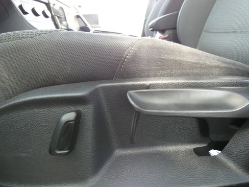 Used 2018 Volkswagen Golf S image 51