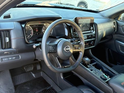 Certified 2025 Nissan Pathfinder Rock Creek image 15