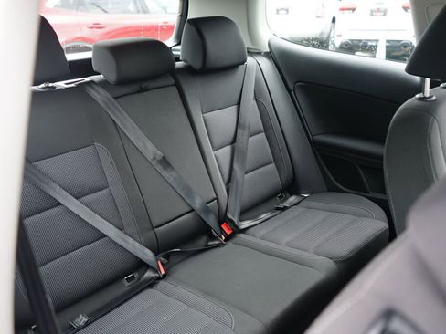 Used 2012 Volkswagen Golf 2-Door image 13