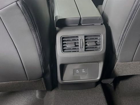 Used 2025 Nissan Rogue SV w/ SV Premium Package FWD image 16