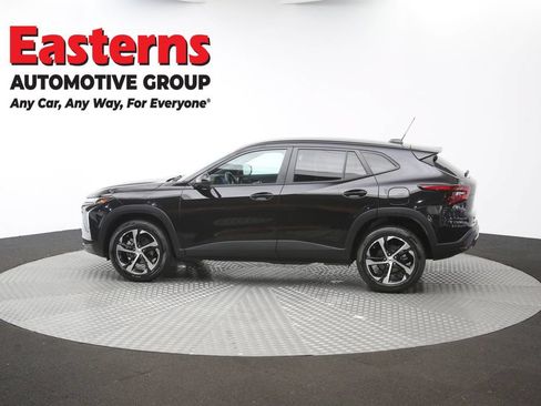 Used 2024 Chevrolet Trax RS FWD image 59